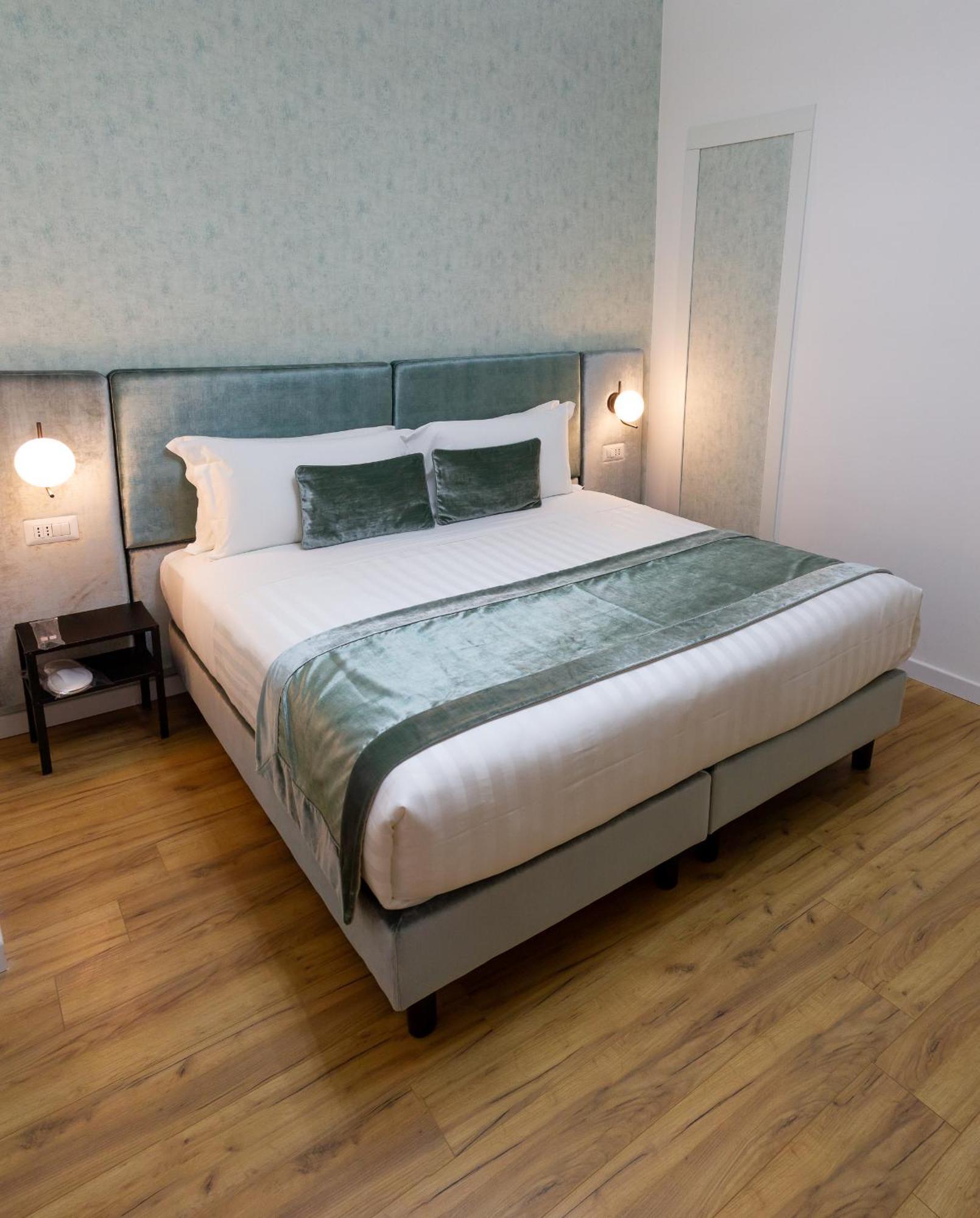 Home At Rome St. Peter Rooms&Apartment Exteriör bild